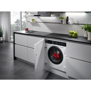 AEG Series 7000 L7WC84636BI washer dryer Built-in Front-load White