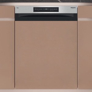 Hotpoint Integrated Dishwasher H5PC15M6 UK