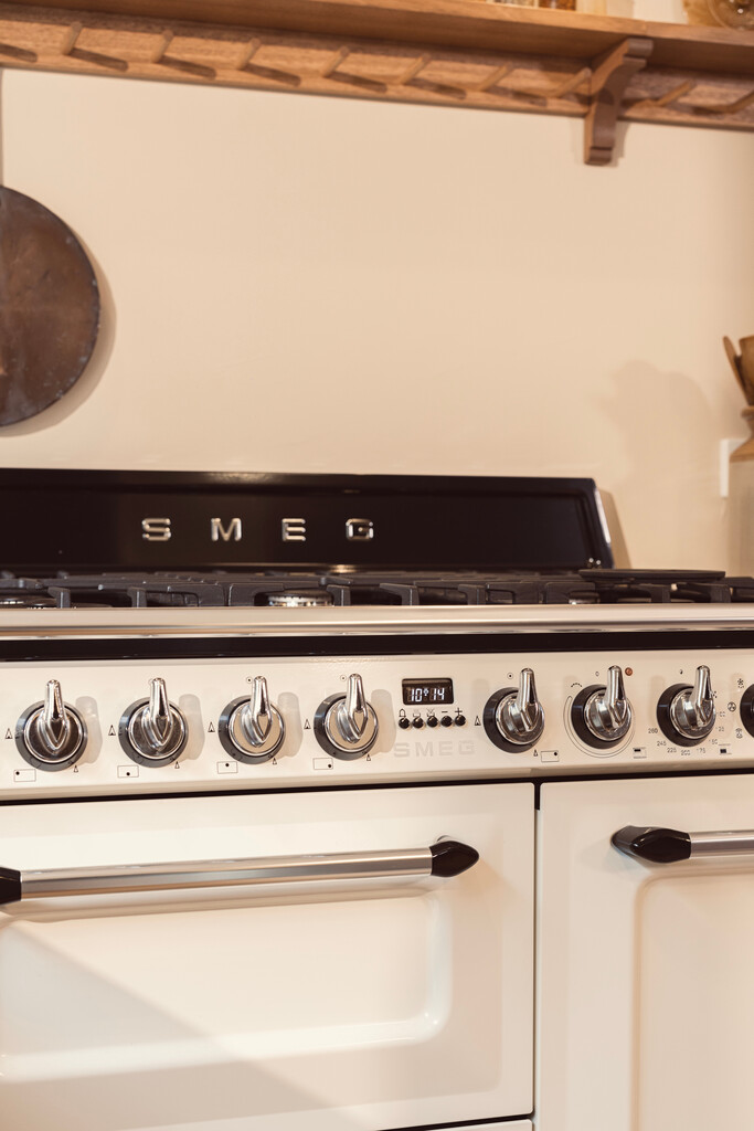 Smeg Victoria Cooker TR103P Cream - Image 17