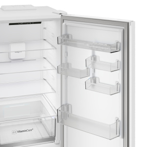 Blomberg KNE24686VW Freestanding Frost Free Fridge Freezer with VitaminCare+